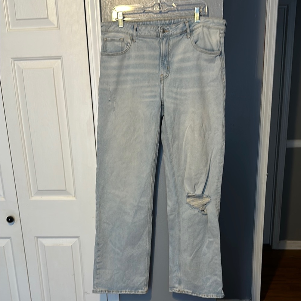Light Wash Distressed Jeans